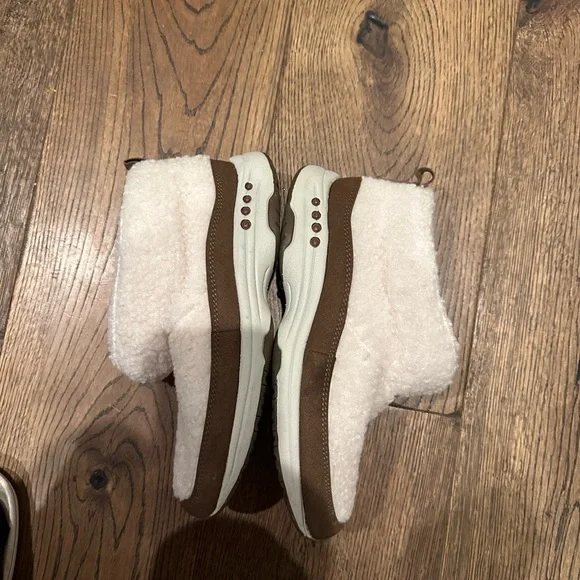 Easy Spirit - Picture 6 of 15